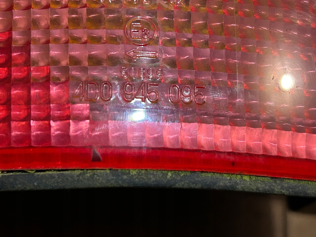 фото №10, Лампа задняя w крыло audi a8 d2 lift комплект