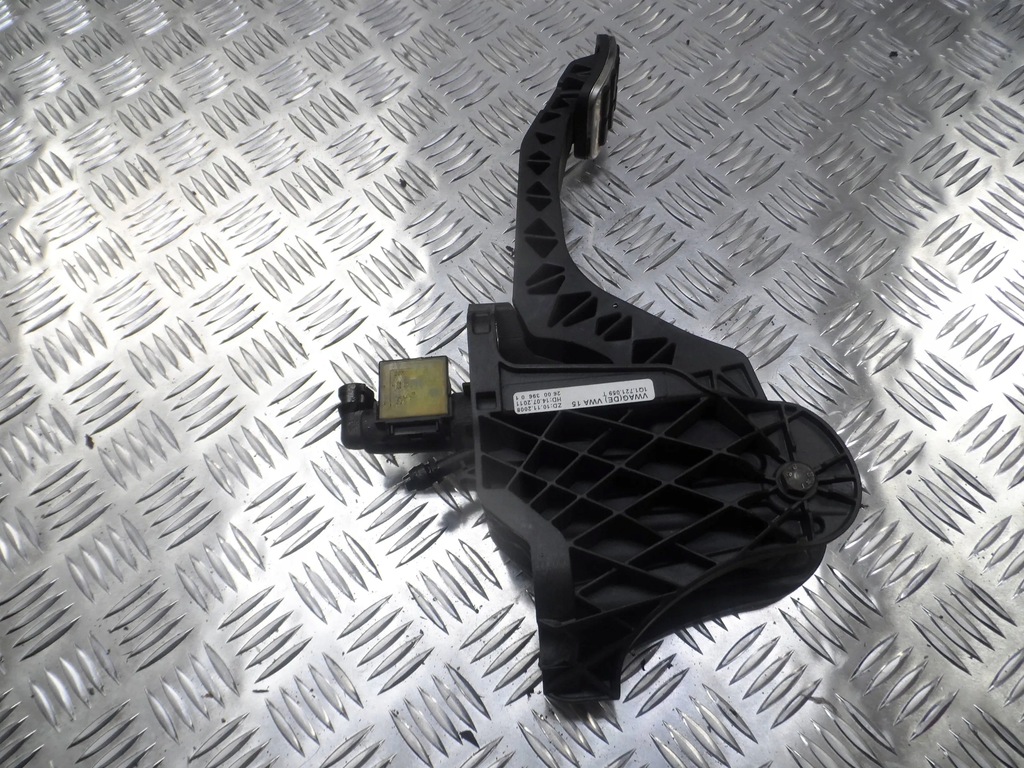 фото №1, Педаль зчеплення vw beetle 5c