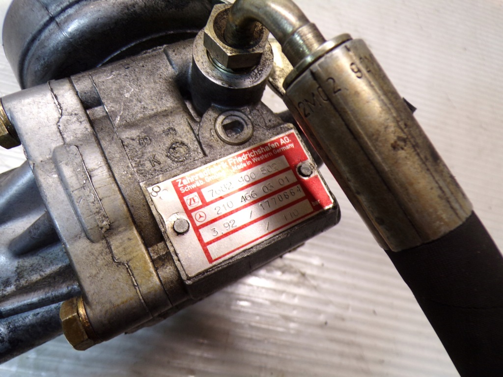 Насос підсилювача mercedes w210 2104660301 Недорого