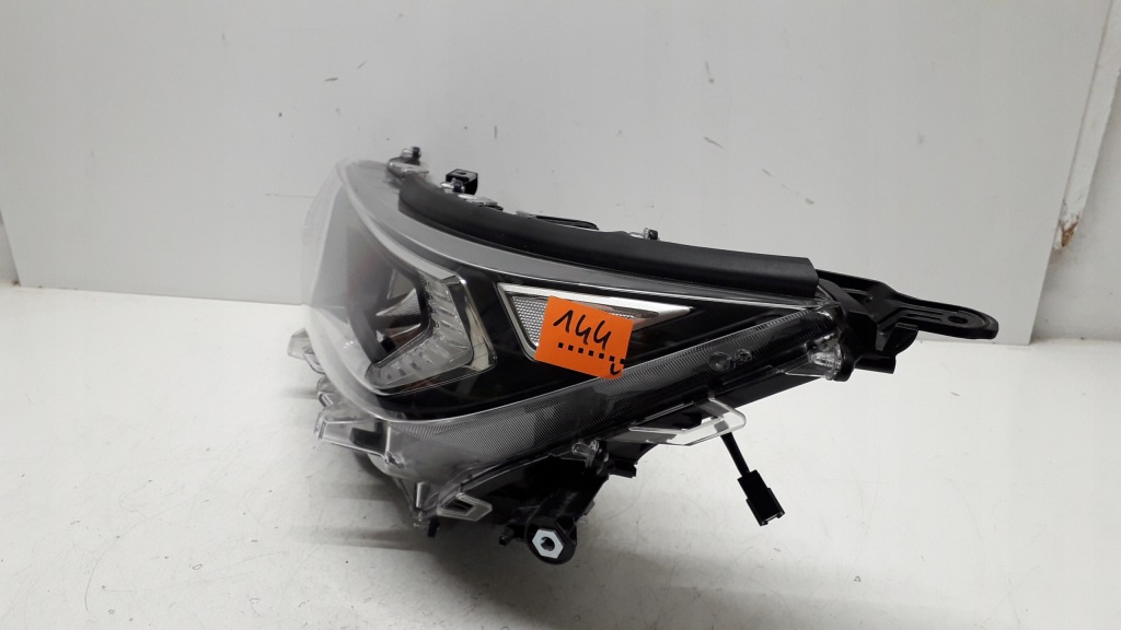 фото №3, Toyota rav4 5 v 19- лампа левая перед full led