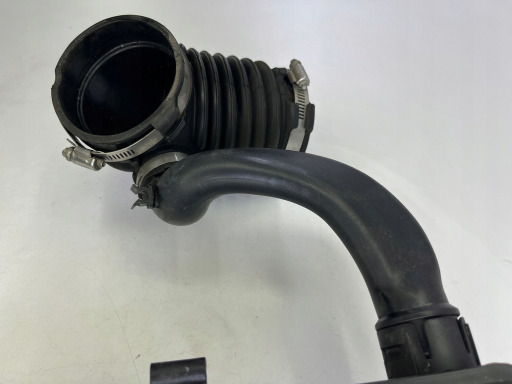 фото №5, Труба впуск воздухозаборник резонатор воздуха 3.0d bmw g30 g31 8575040