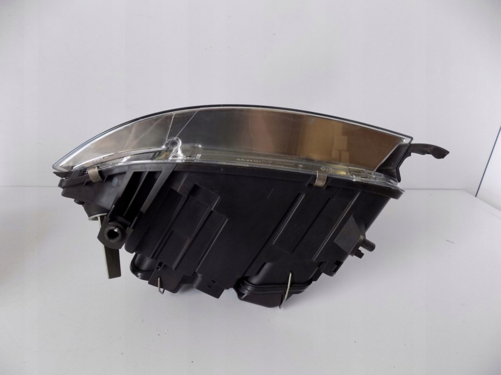 Audi a4 b5 - лампа задня ліва - 11872 в Україні