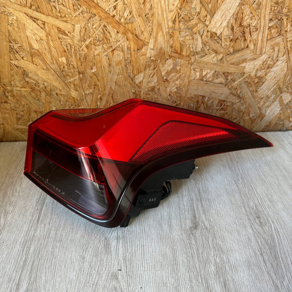 Лампа задня права lexus ux 250h 2020 rok Ціна