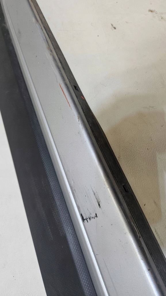 фото №6, Молдинг двері права перед передня subaru forester c16010236