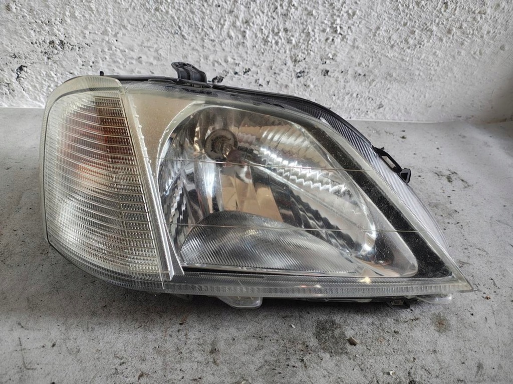 фото №1, Dacia logan i лампа перед правая 89029770