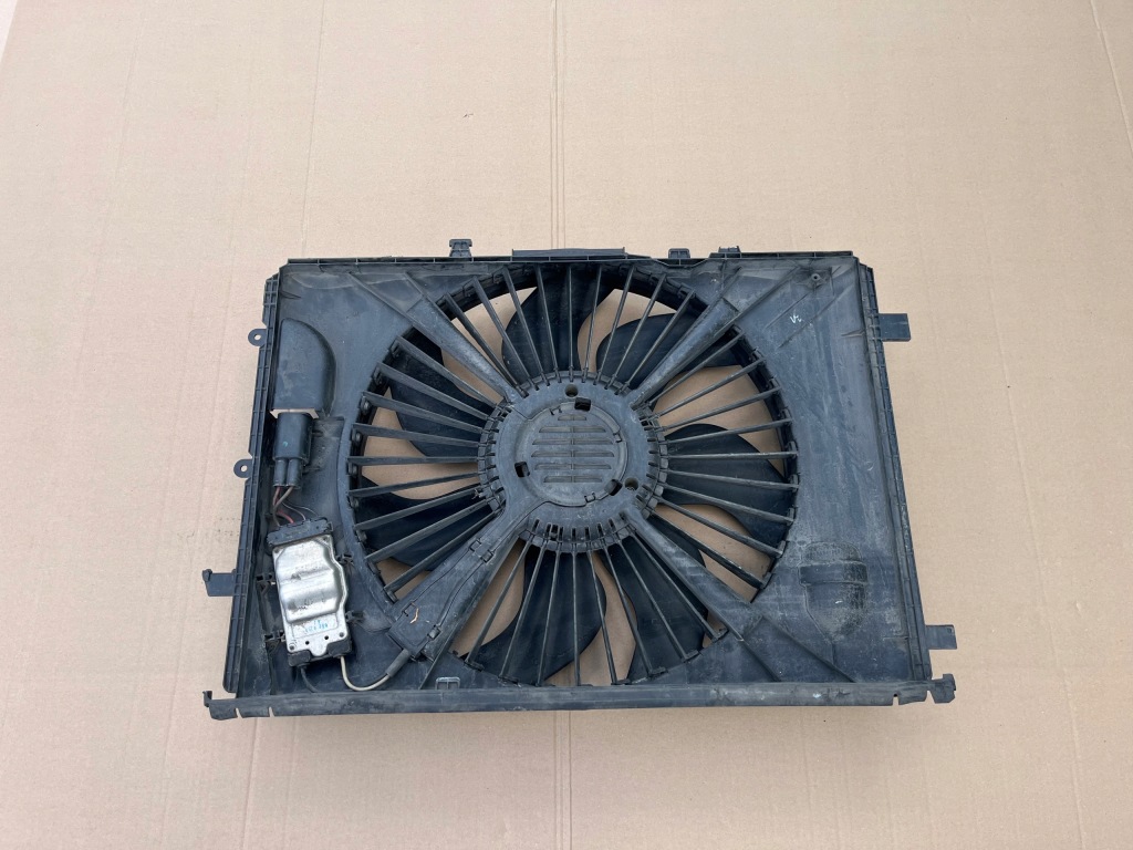 Вентиляторы радиатора mercedes c klasa 204 2007 - в Украине