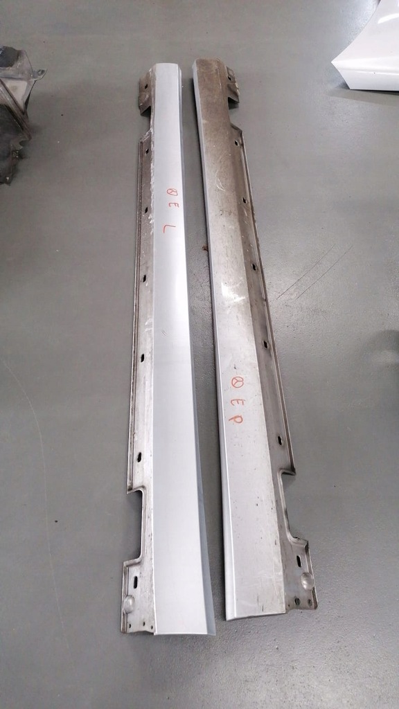 фото №1, Молдинг порог правая mercedes w212 lift sedan 775