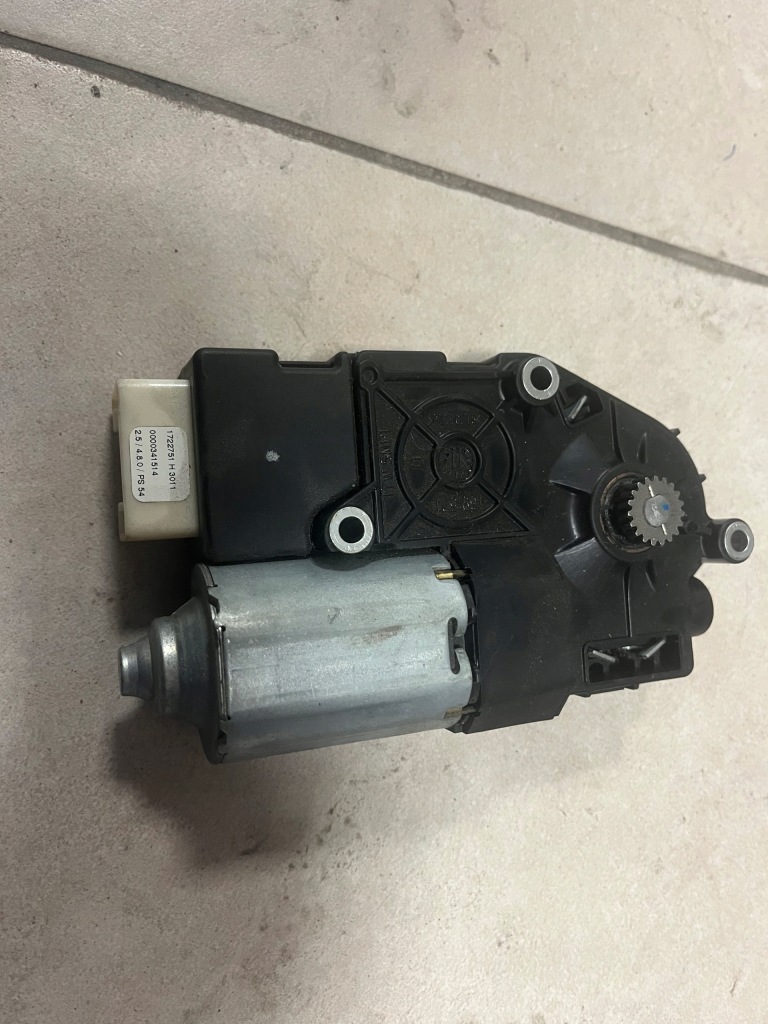 Моторчик люк mercedes w207 2079061000 Зі Шроту