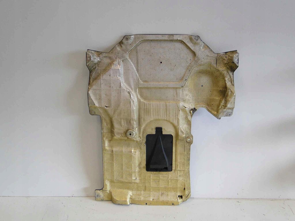 Mercedes cls 218 накладка под двигатель дизель Оригинал