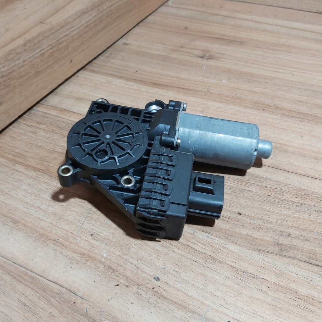 фото №1, Моторчик стекло правый задняя mondeo mk3