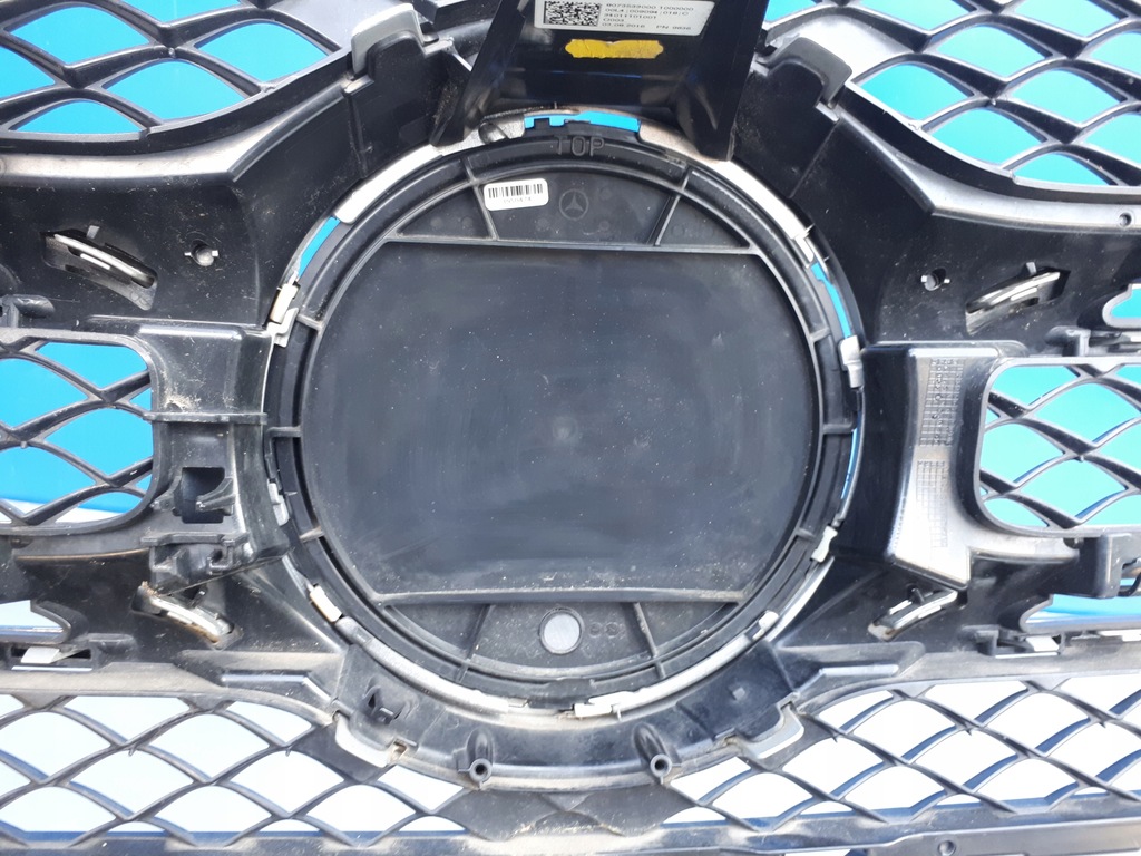 фото №13, Mercedes glc w253 x253 15- решётка радиатора значок distronic