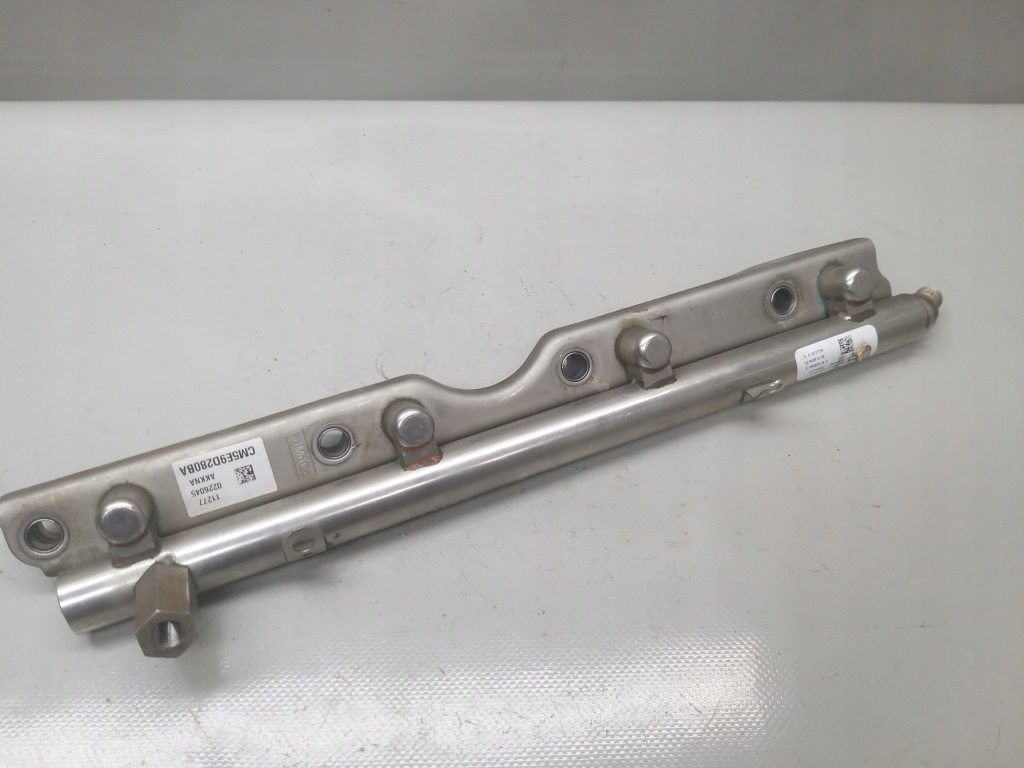 фото №1, Молдинг впрыскная топливный ford 2.0b 16v cs170ab focus iii fusion cm5e-9h487-ba