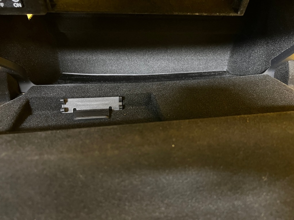 фото №7, Бардачок панели пассажира правый audi tt 8s 8s0 europa