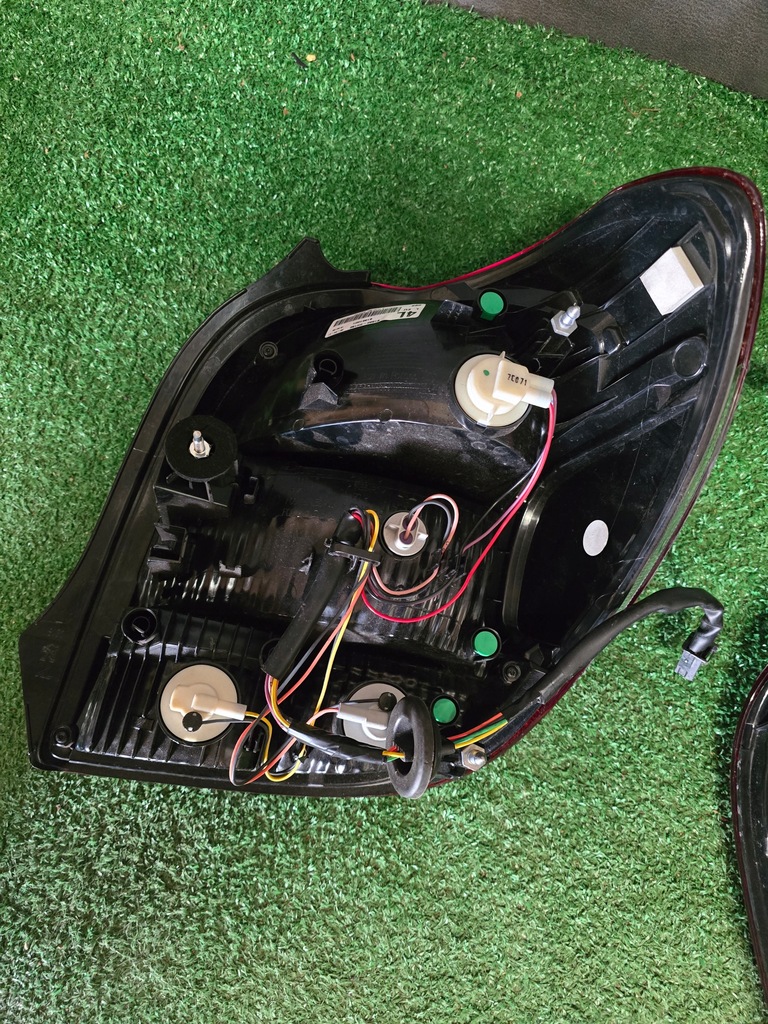 фото №8, Лампа лампы задняя peugeot 108 14-