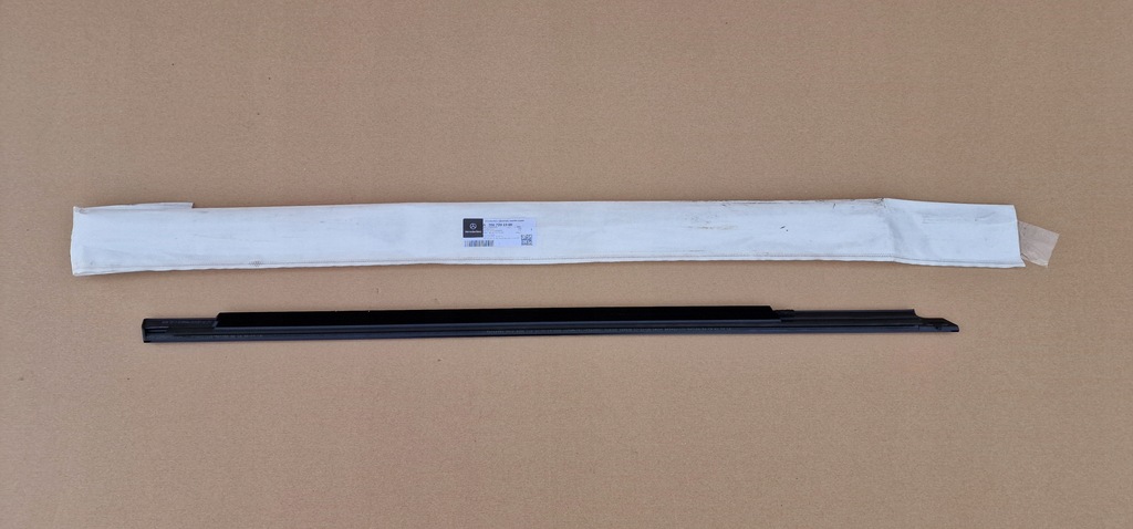 фото №7, Mercedes c w206 молдинг уплотнитель декоративная a2067201900 nowa