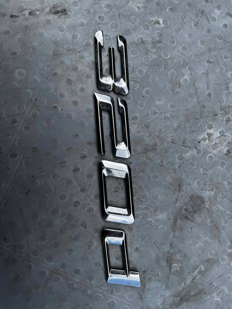 фото №1, Эмблема значок logo 320d bmw 3 e46 оригинальный номер