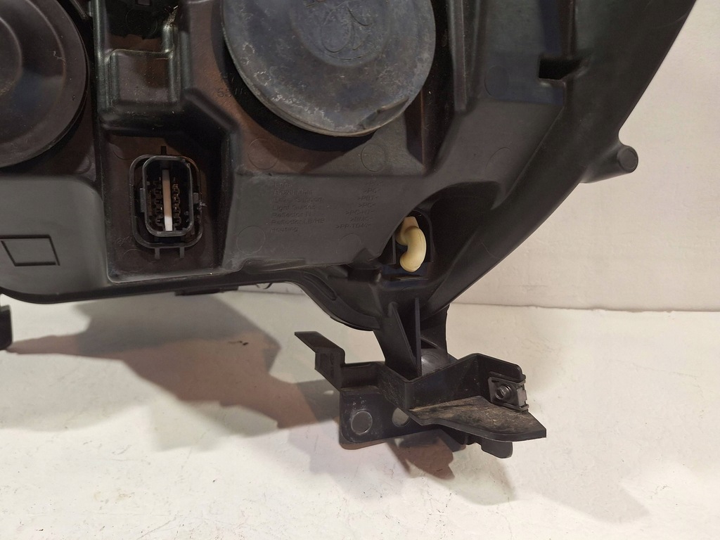 фото №7, Лампа перед правая 260105567r renault master iii iv movano b lift 19-