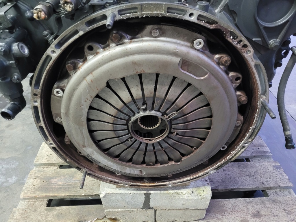Двигатель scania r 450 dc13 148 ntg новая : turbo сцепление насос воды генератор с Разборки
