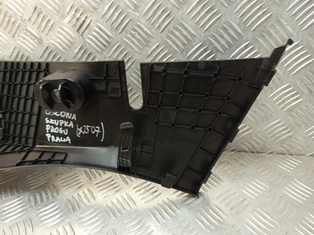 фото №13, Renault clio v накладка защита стойка правый задняя 769174551r