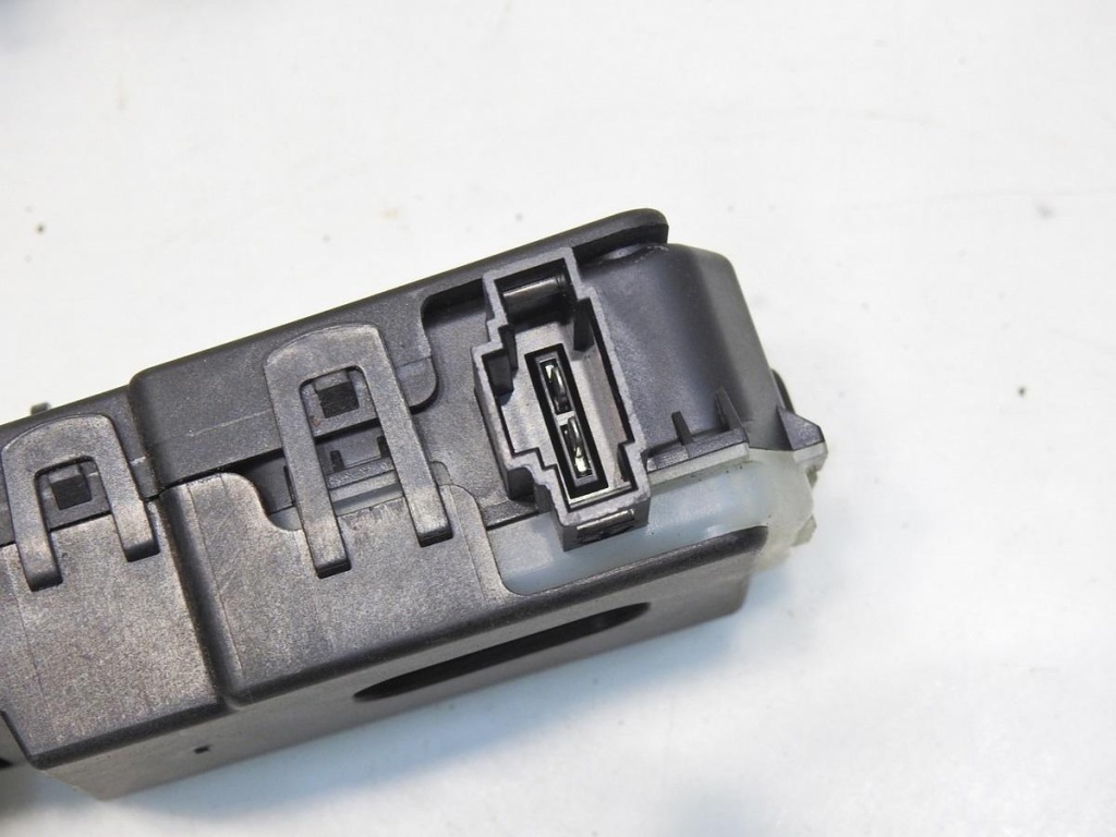 фото №3, Привод крышка заливной топлива volvo v50 lift