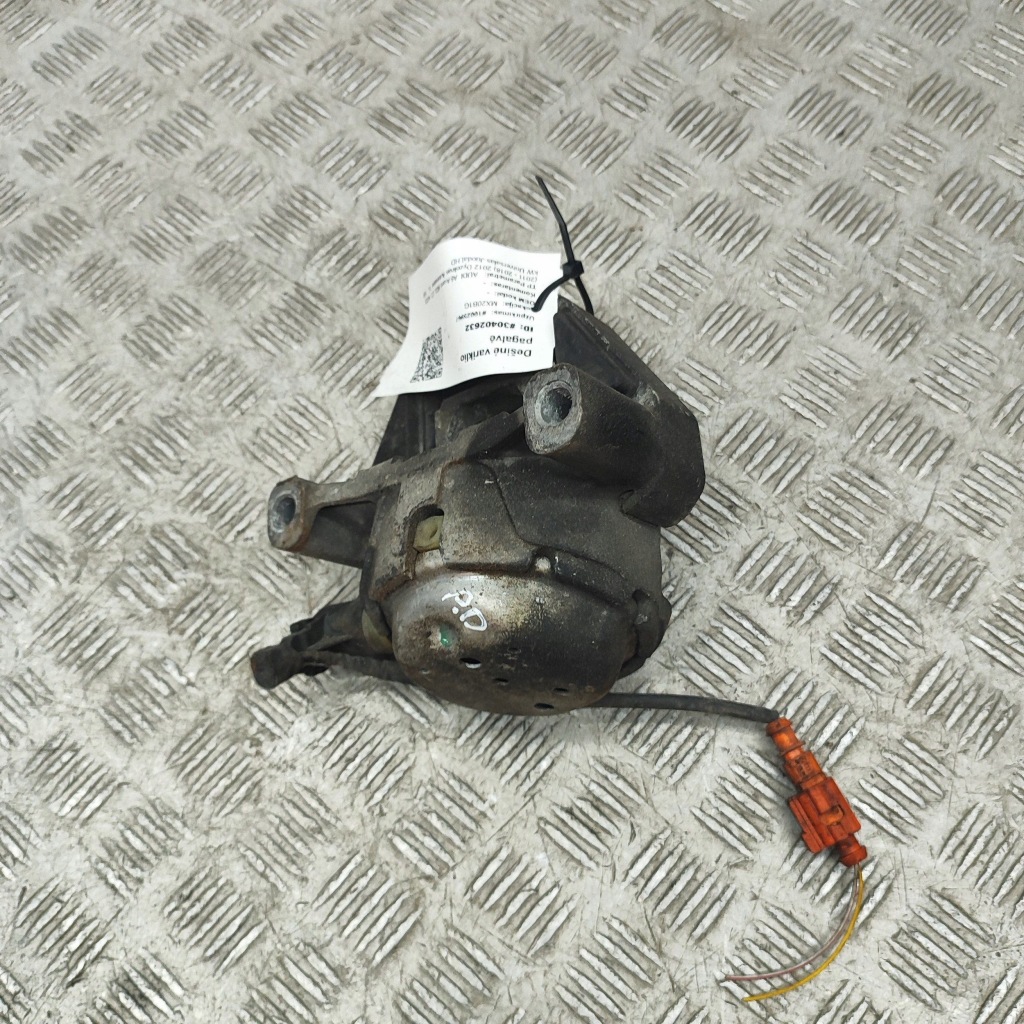 фото №1, Audi a6 s6 c7 4g 2012 правая сторона кронштейн / кронштейн двигателя