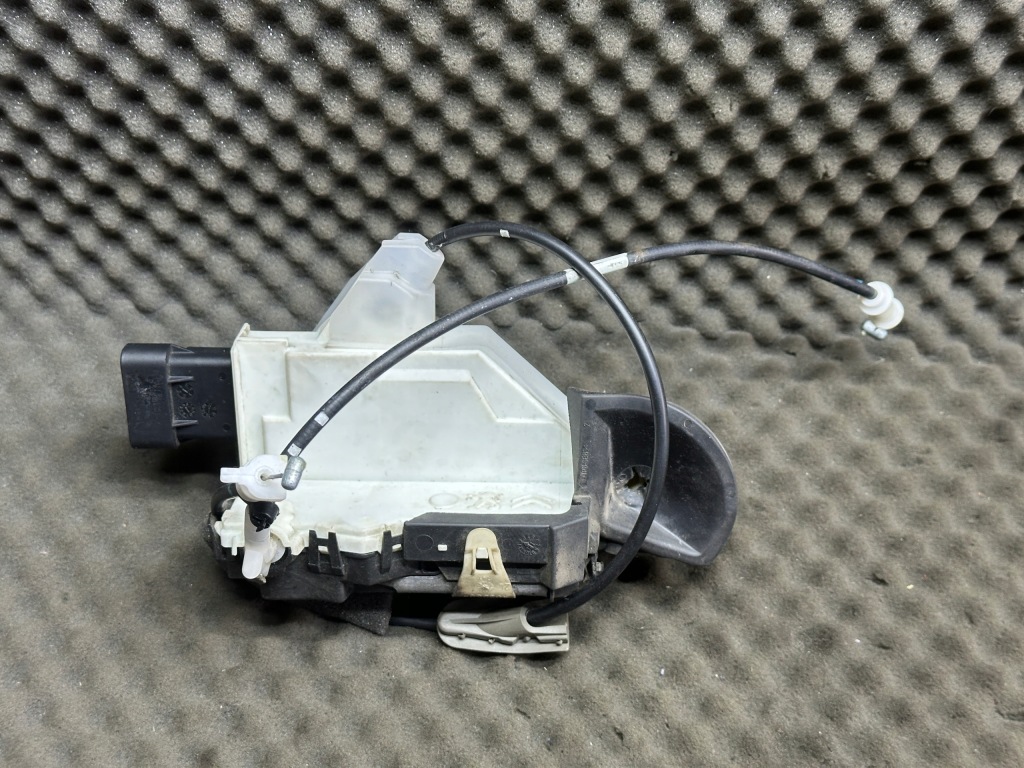 Купити Psa851916 замок двері лівий перед peugeot