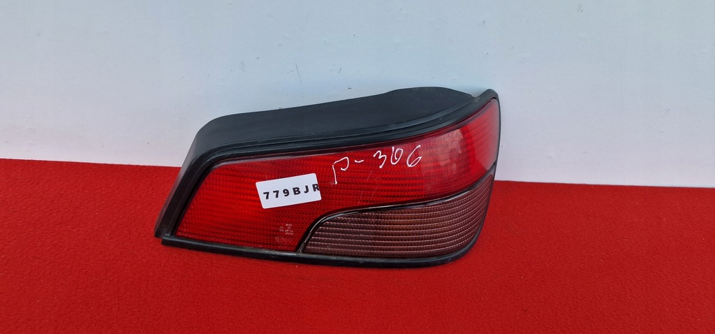 фото №1, Peugeot 306 hb 1993-1997 rok права лампа задня задня оригінал 2522