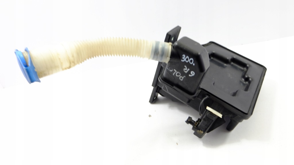 фото №4, Vw polo v бак омивача