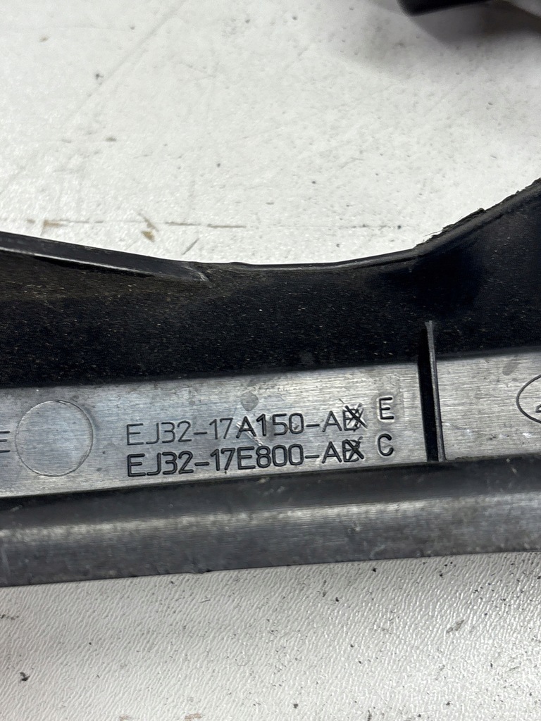 фото №3, Land rover range rover evoque l538 2015 елементи кріпильні