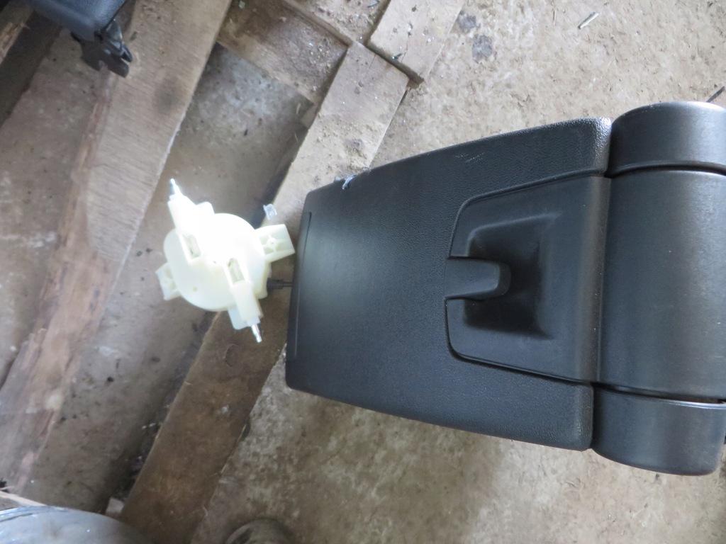 фото №1, Підлокітник перед renault scenic iii електричний x