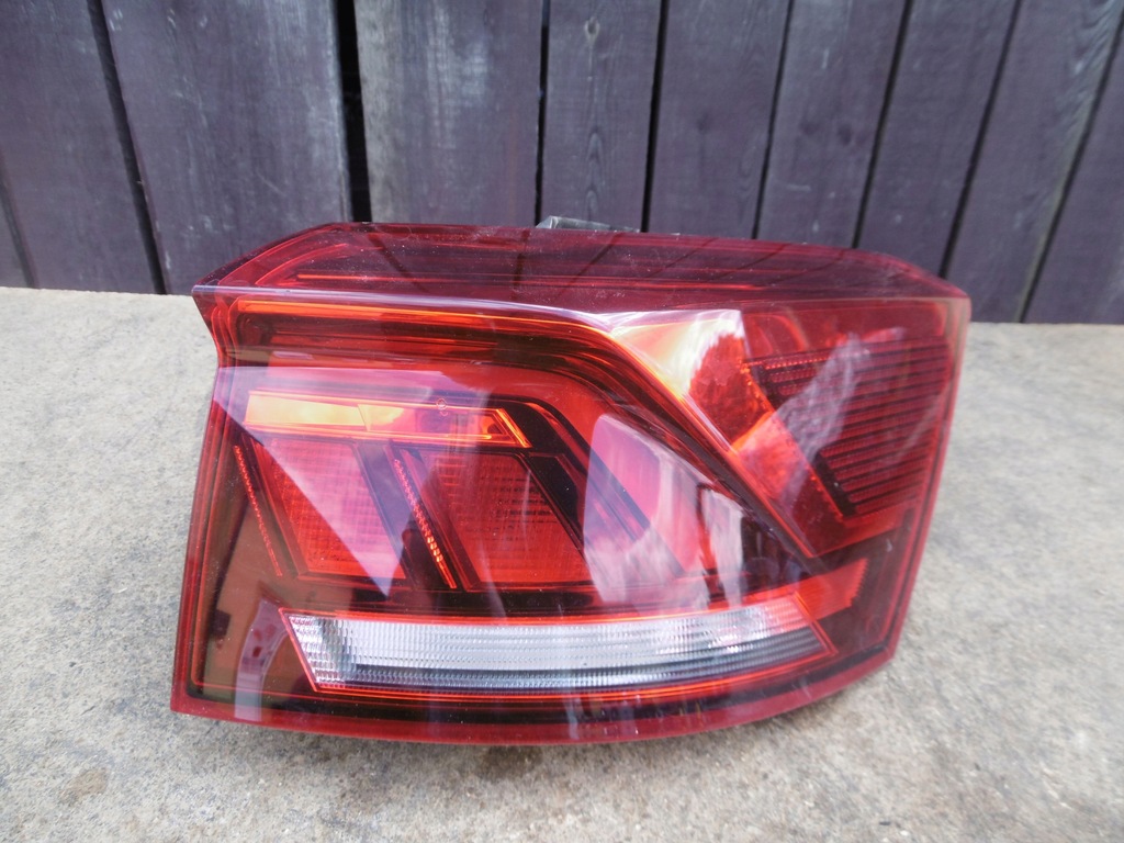 фото №1, Лампа правый задняя vw t-roc europa