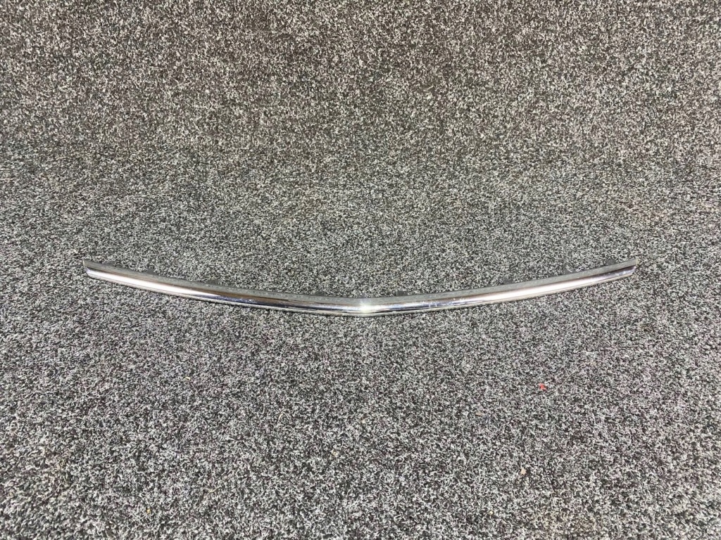 Купити Opel insignia a 08-13 молдинг хром решітка решітка середня 13264456