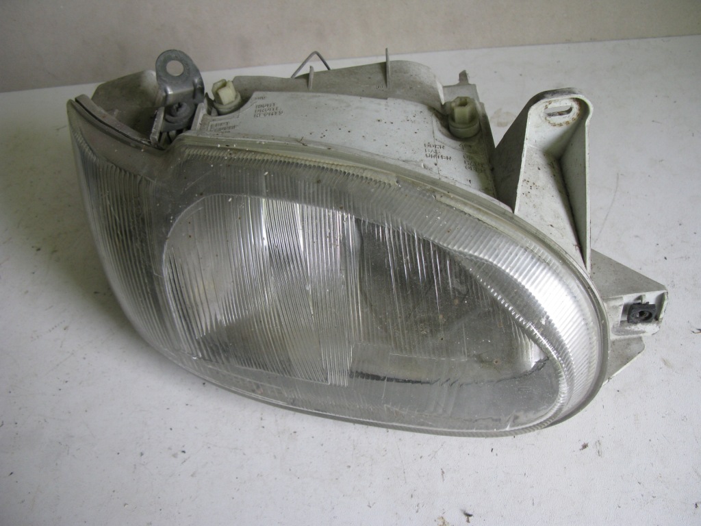 Купить Лампа правая перед ford escort mk6 mkvi 95ag13k060aa