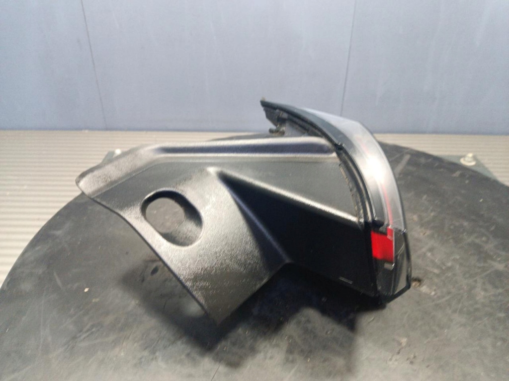 фото №4, Opel mokka ii b лампа задняя правая наружная 9833721880