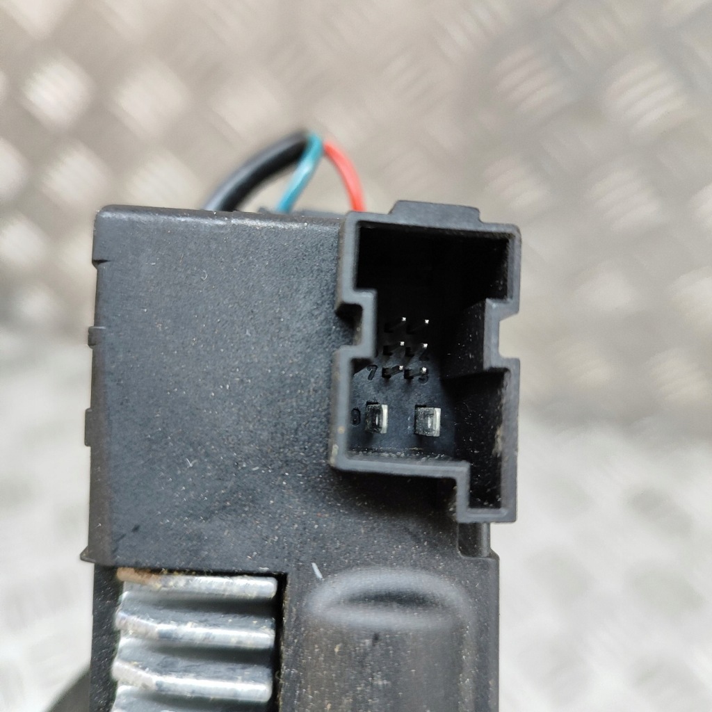 фото №7, Audi q7 4l 2007 ліва сторона петля кришки задній багажника