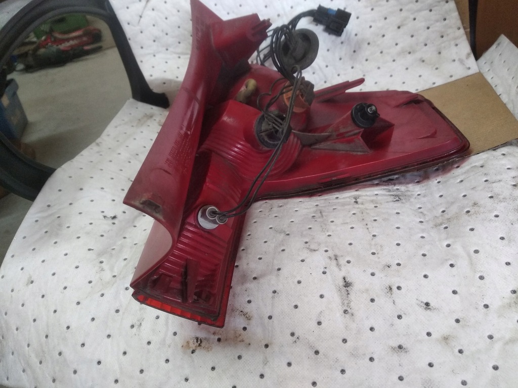 фото №14, Лампа правый задняя kpl. с отражатель citroen c4 i 5d 9655863980, 9655863780