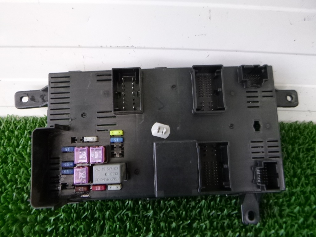 фото №1, Carnival iii 06- коробка предохранителей 919584d080