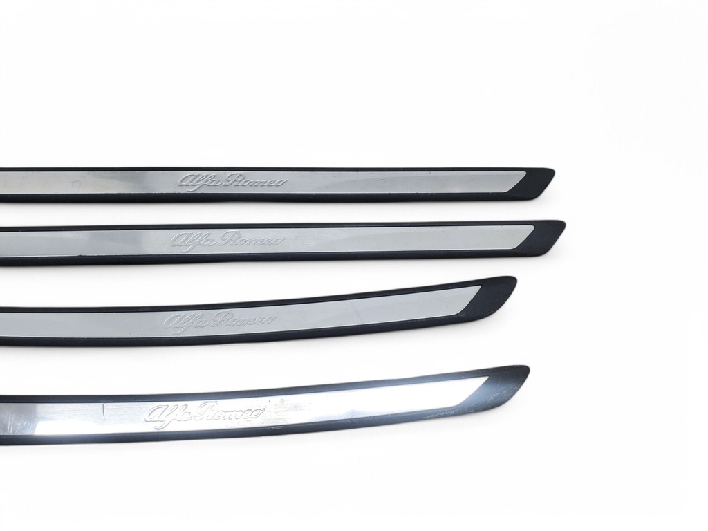 фото №6, Alfa romeo stelvio комплект пороги