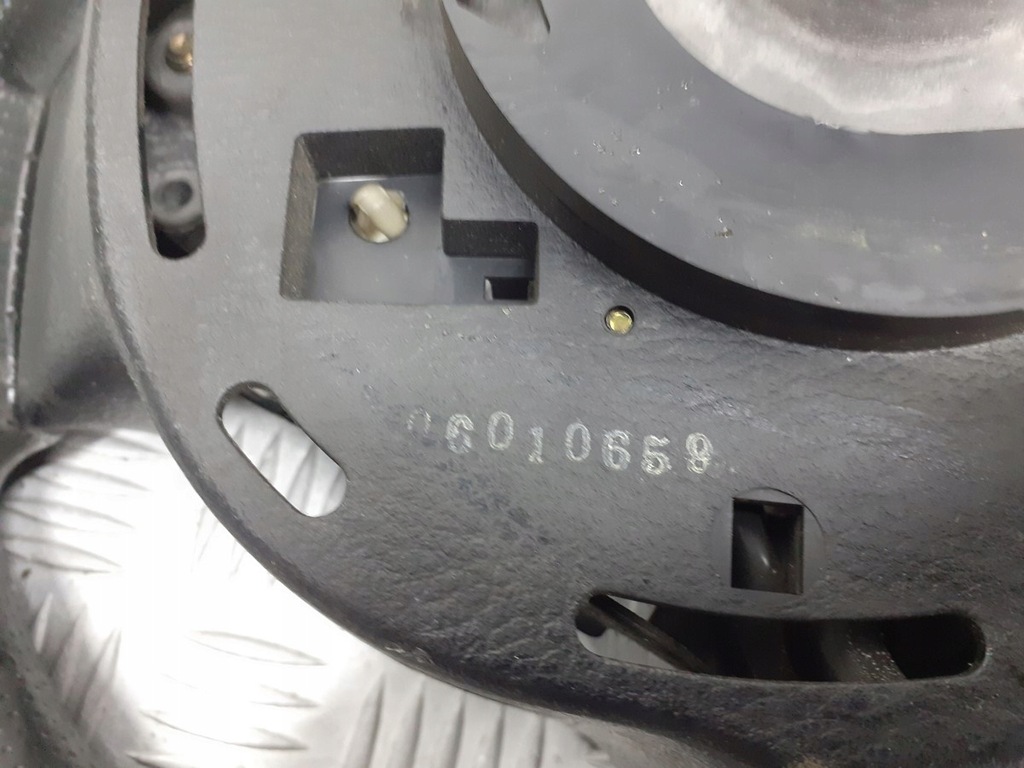 фото №5, Повітропровід mazda 2 dy шкіряний мультифункція