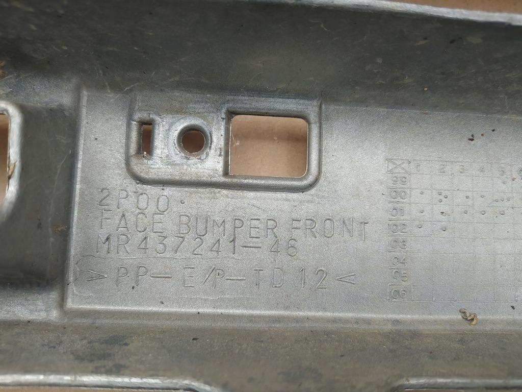 фото №11, Mitsubishi pajero 00-03 бампер передний