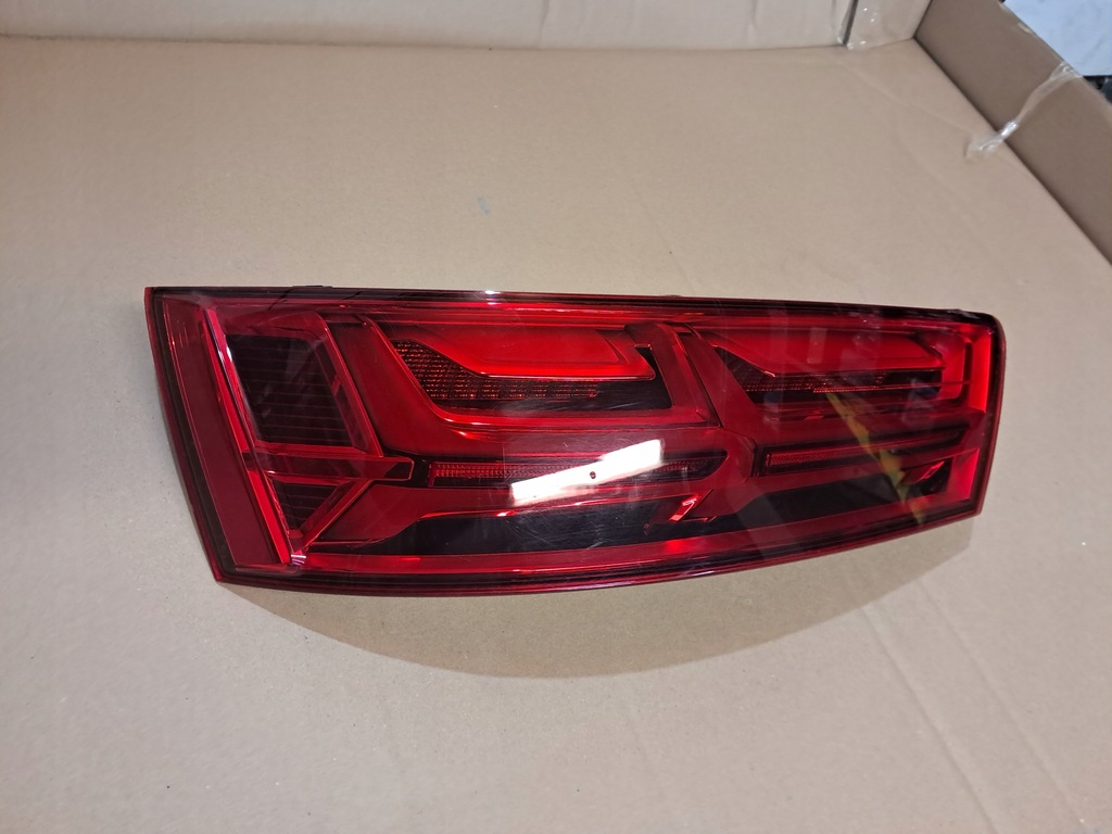 фото №15, Audi q7 4m лампа левый задняя usa 4m0945093d
