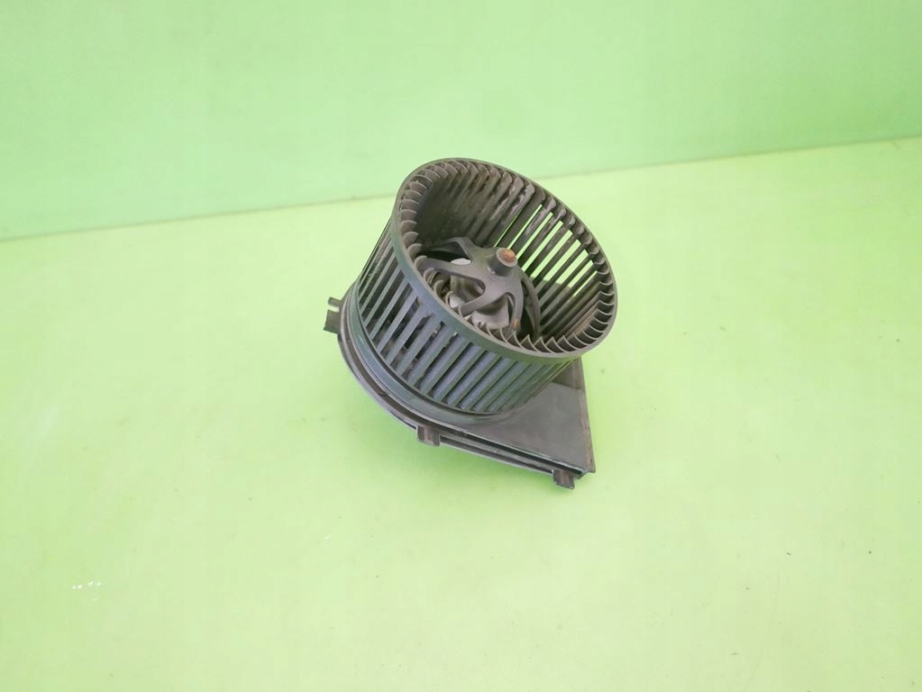 фото №2, Повітродувка вентилятор обігрівача audi a3 i 8l 1.6