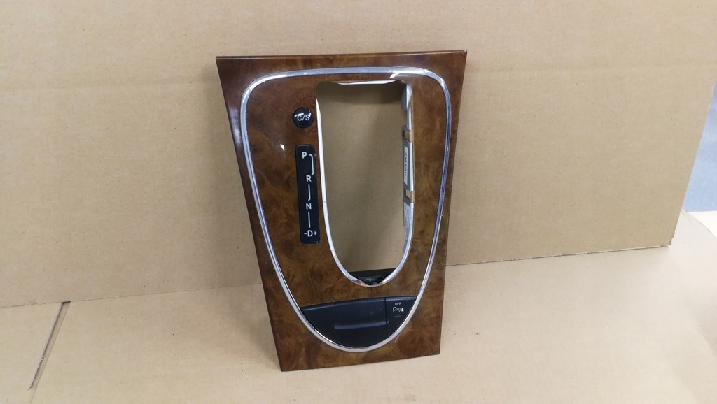 фото №1, Mercedes w211 рамка dekor выборщик 2116802336