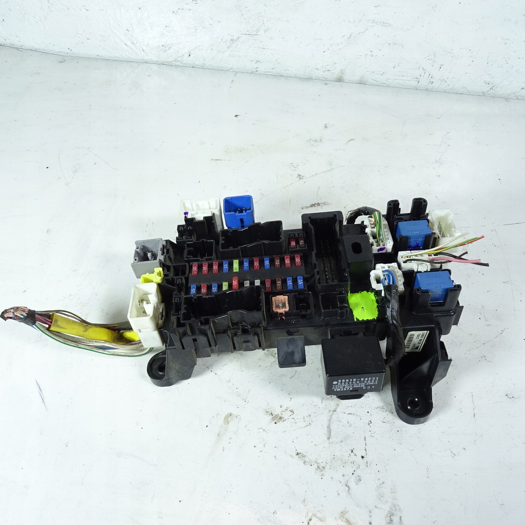 фото №1, Suzuki grand vitara коробка запобіжник 1068 8k10