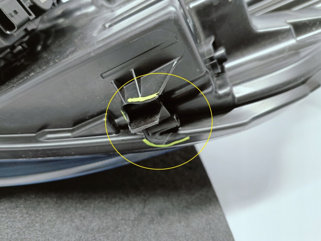 Renault trafic 3 рестайлинг  4 21- фара правый  перед led pure vision 260102899r Недорого