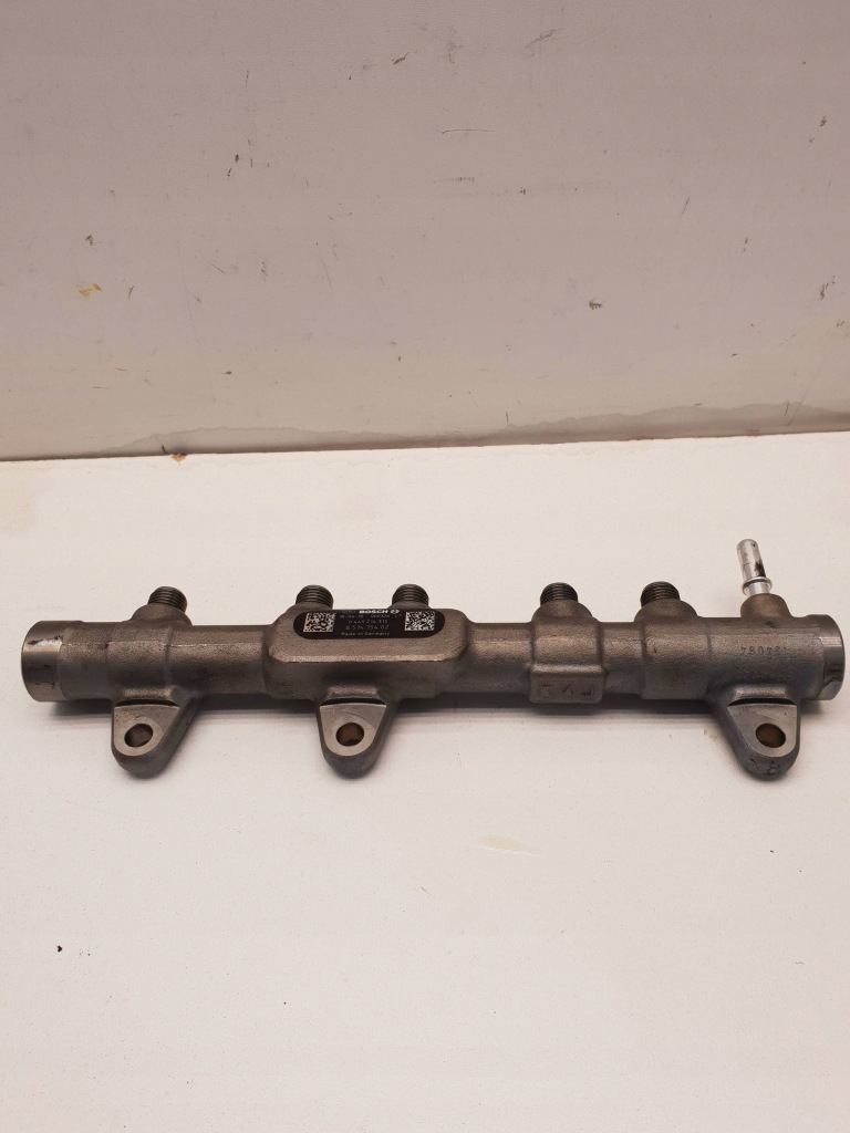 Купити Шланг упорскування bmw 2 f22 f23 8514154