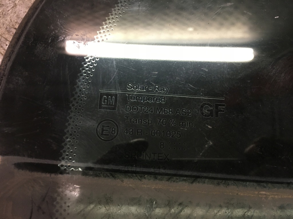 фото №2, Omega b скло трикутник правий задня sedan