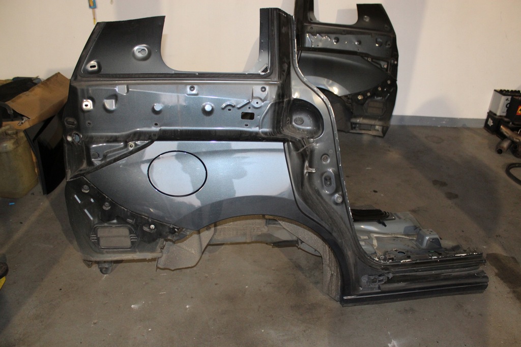 фото №1, Mazda 5 lift 2012 чверть крила правий задня lift