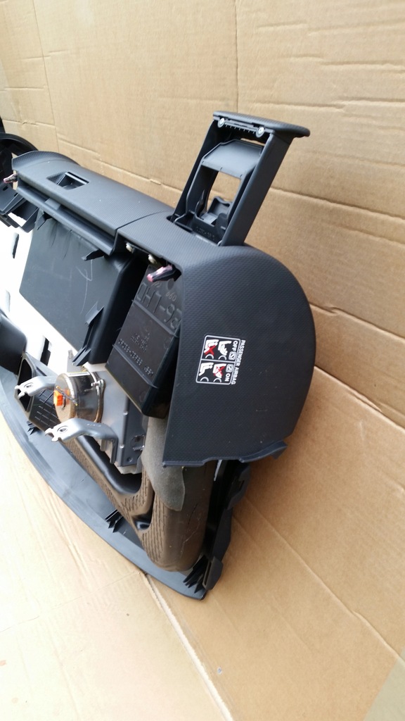 фото №15, Toyota urban cruiser консоль подушка безопасности ремни датчик