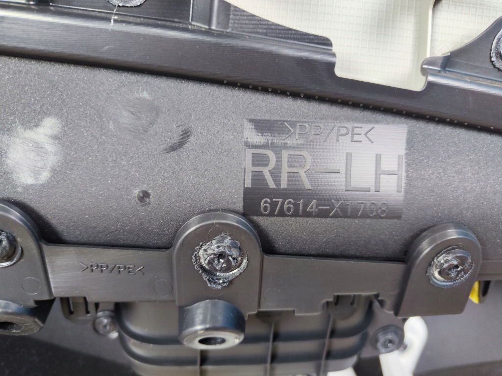 фото №8, Toyota corolla e21 обшивка дверь левый задняя 67614-x1708